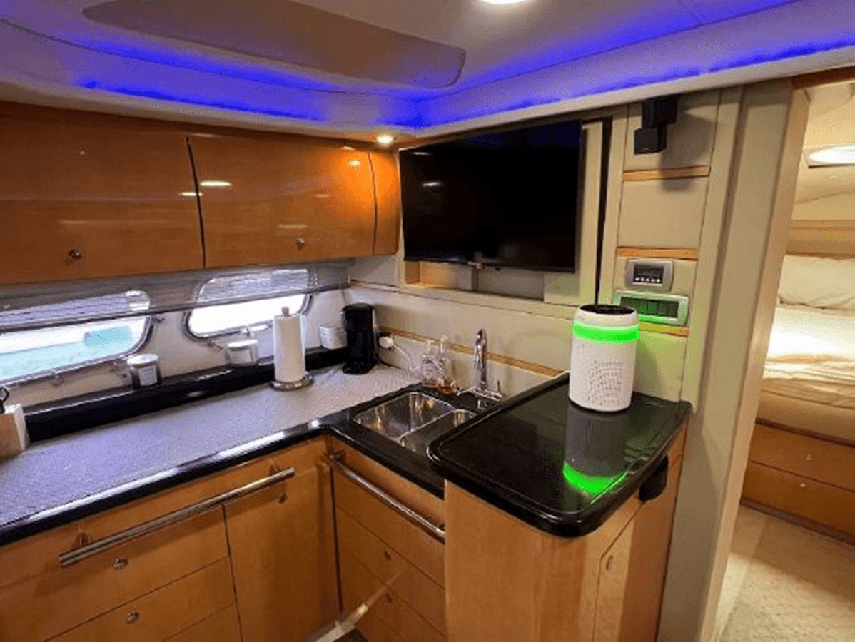 2011 Four Winns V475 - FOUR WINNS