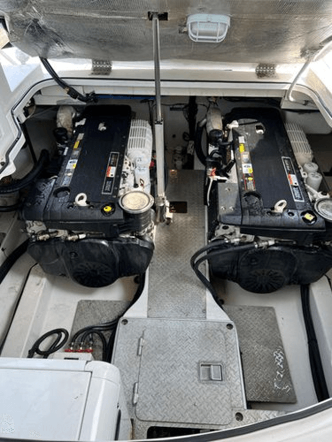 Buy a 2011 Four Winns V475 V475 at Shestakov Yacht Sales