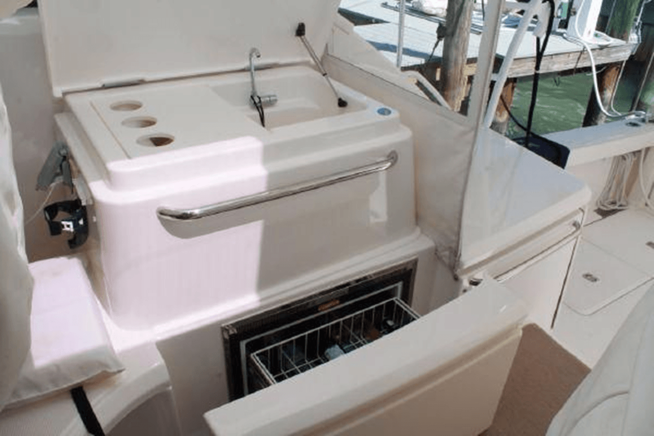 Стоимость яхты 2011 Tiara Yachts 4300 Open