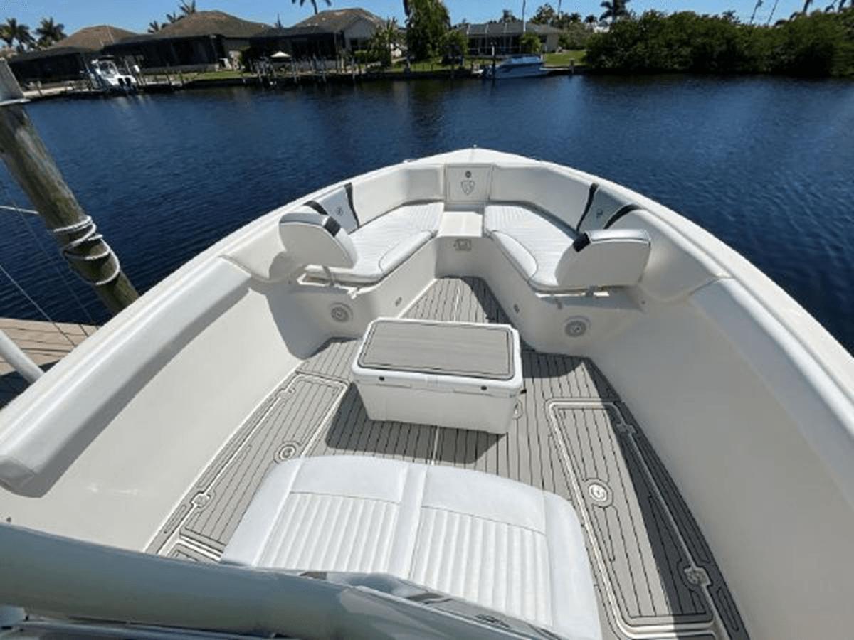 2015 Century 3200 Center Console