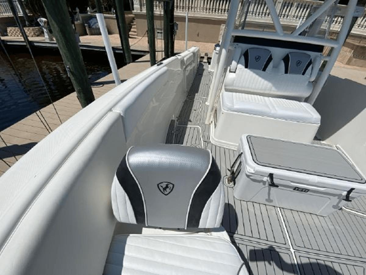 the best price on 2015 Century 3200 Center Console