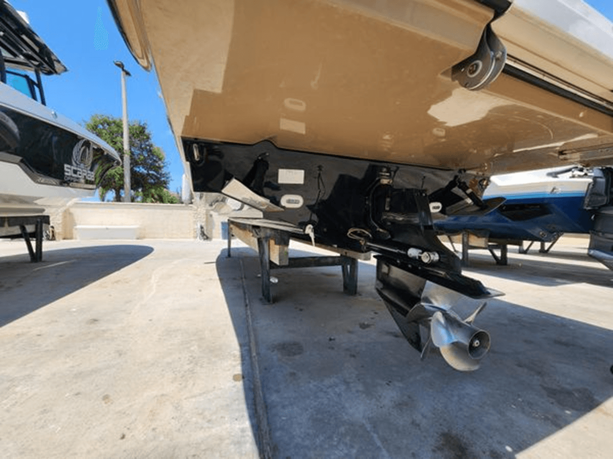 2015 Sea Ray 270 Sundeck 27