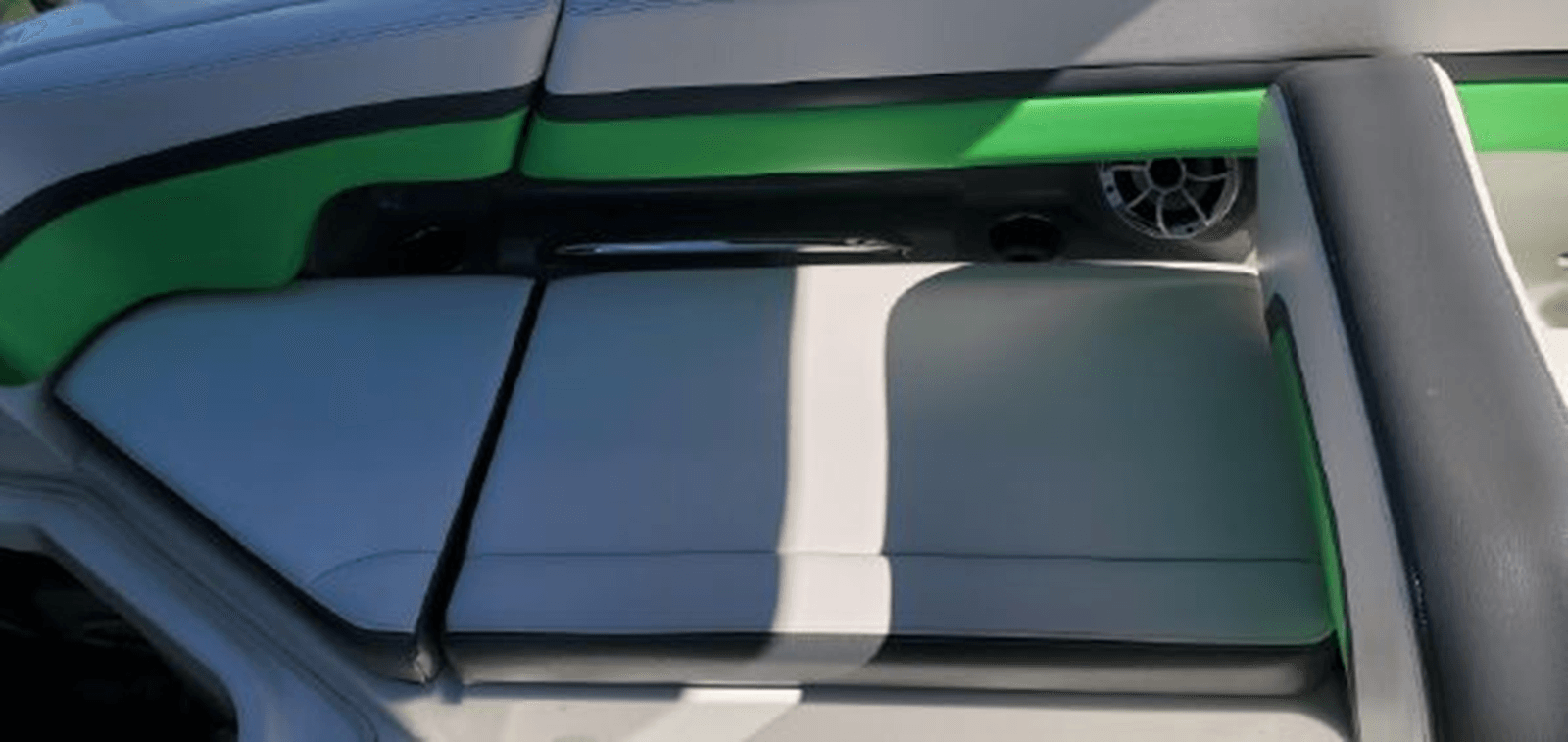 Buy a yacht 2016 Chaparral Vortex 243 VRX 2016