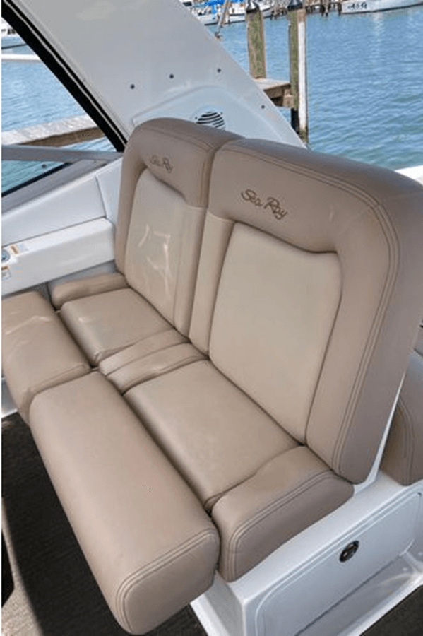 the best price on 2016 Sea Ray 330 Sundancer 35