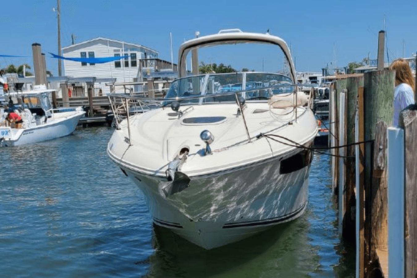 Buy a yacht 2016 Sea Ray 330 Sundancer 35