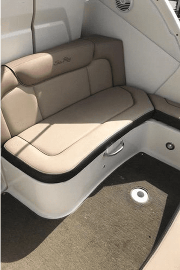 Buy a yacht 2016 Sea Ray 330 Sundancer 330 Sundancer