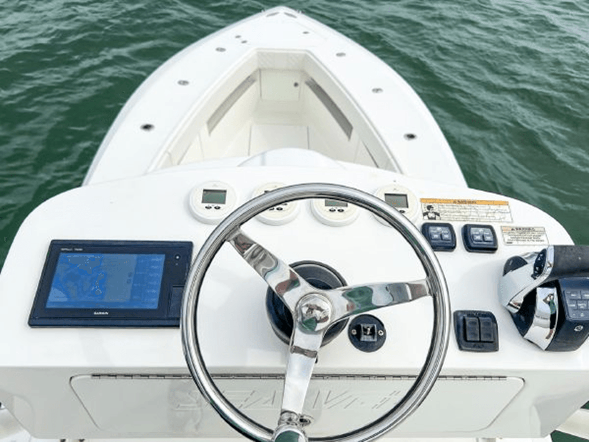 Лучшие предложения покупки яхты 2017 Sea Vee 390Z Center Console