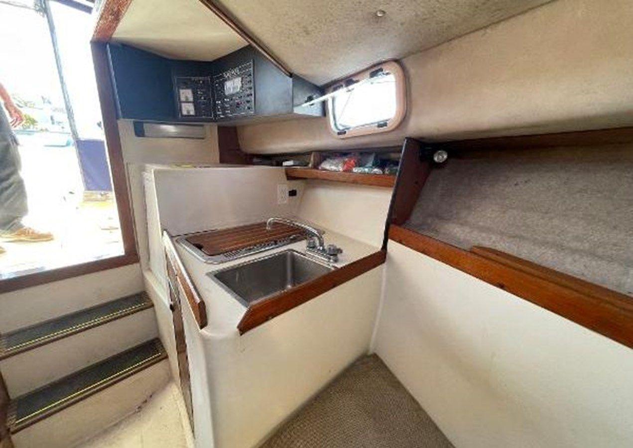 Buy a 1989 Black Watch Express - BLACK WATCH at Shestakov Yacht Sales