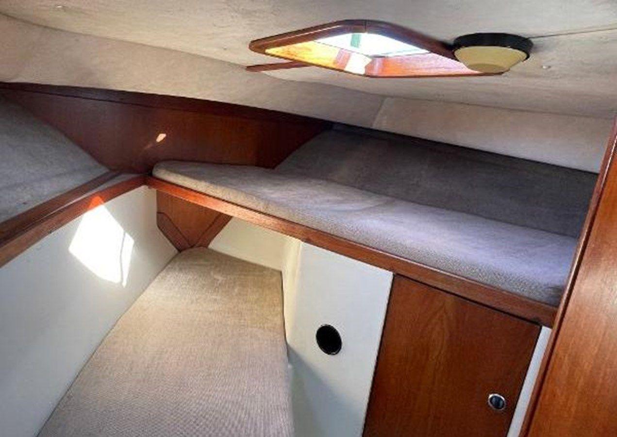 best yacht sales deals 1989 Black Watch Express 26