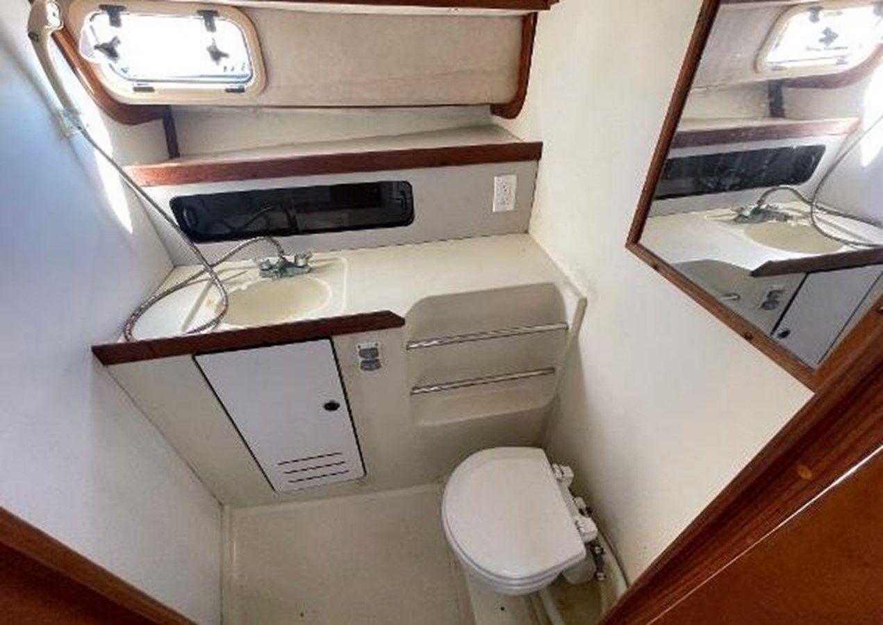 best yacht sales deals 1989 Black Watch Express