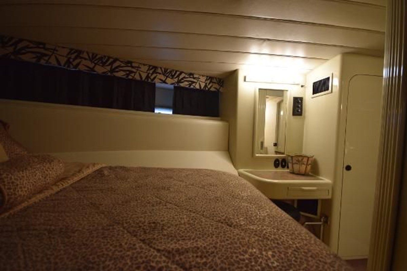 Стоимость яхты 1986 Cheoy Lee 65 Midnight Lace