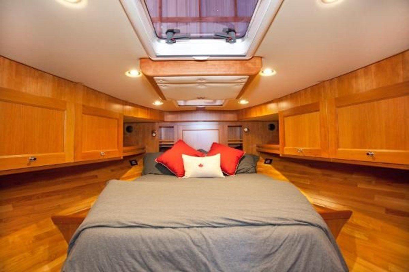 2010 Costal Craft 400 IPS Coastal Cruiser 48
