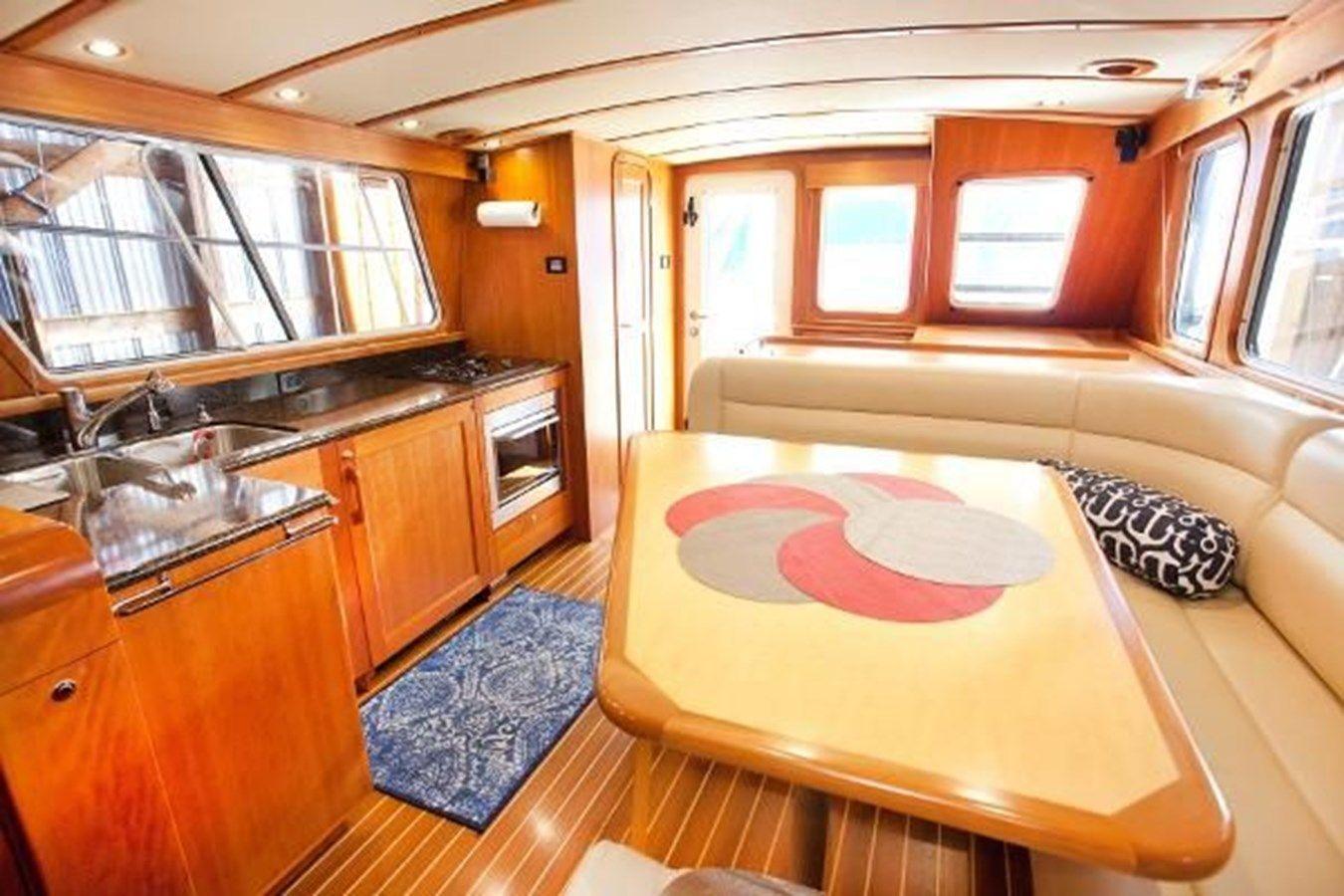 Продажа яхты 2010 Costal Craft 400 IPS Coastal Cruiser