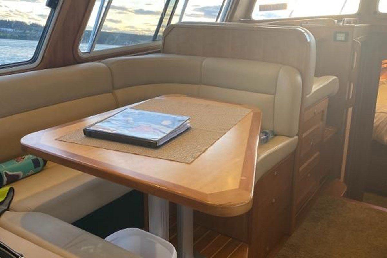 Лучшая цена на 2010 Costal Craft 400 IPS Coastal Cruiser 2010