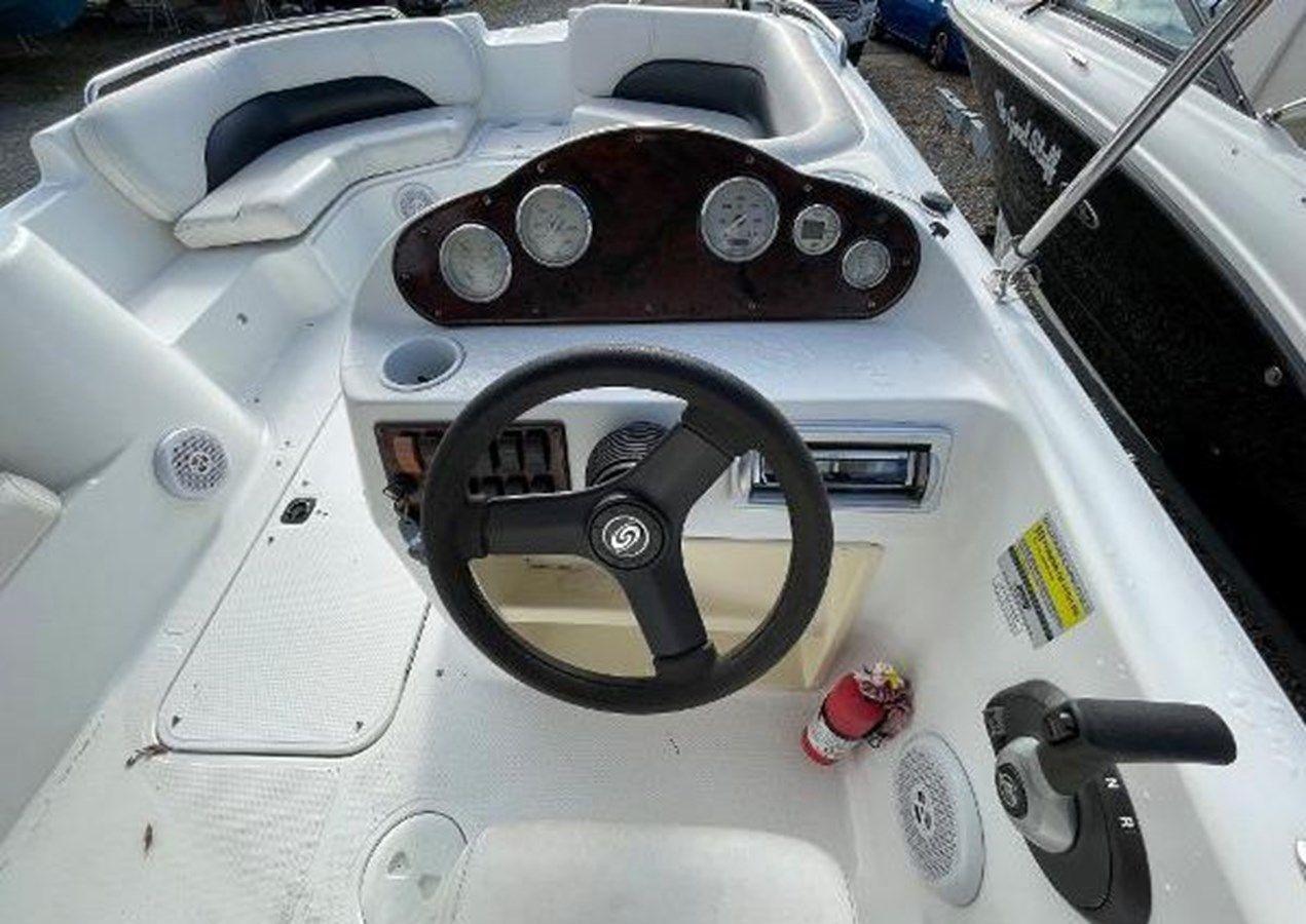 Buy a 2011 Hurricane 201 Sundeck 20 at Shestakov Yacht Sales