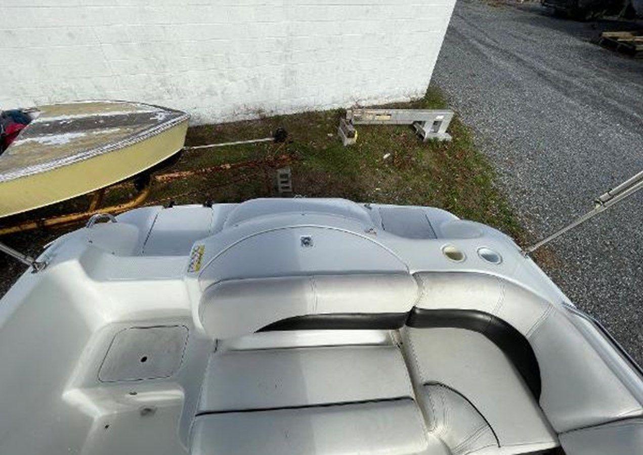 best yacht sales deals 2011 Hurricane 201 Sundeck