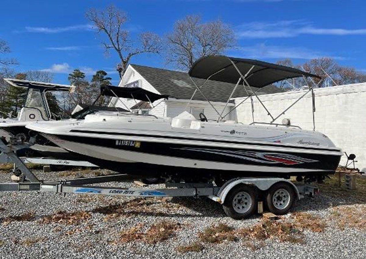 Buy a 2011 Hurricane 201 Sundeck 2011 at Shestakov Yacht Sales