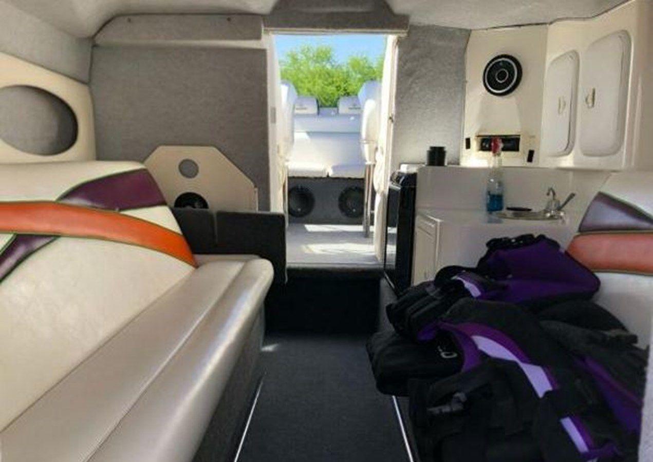 2006 Kachina 34 Drone Mid Cabin Bow Rider 34 Drone Mid Cabin Bow Rider price