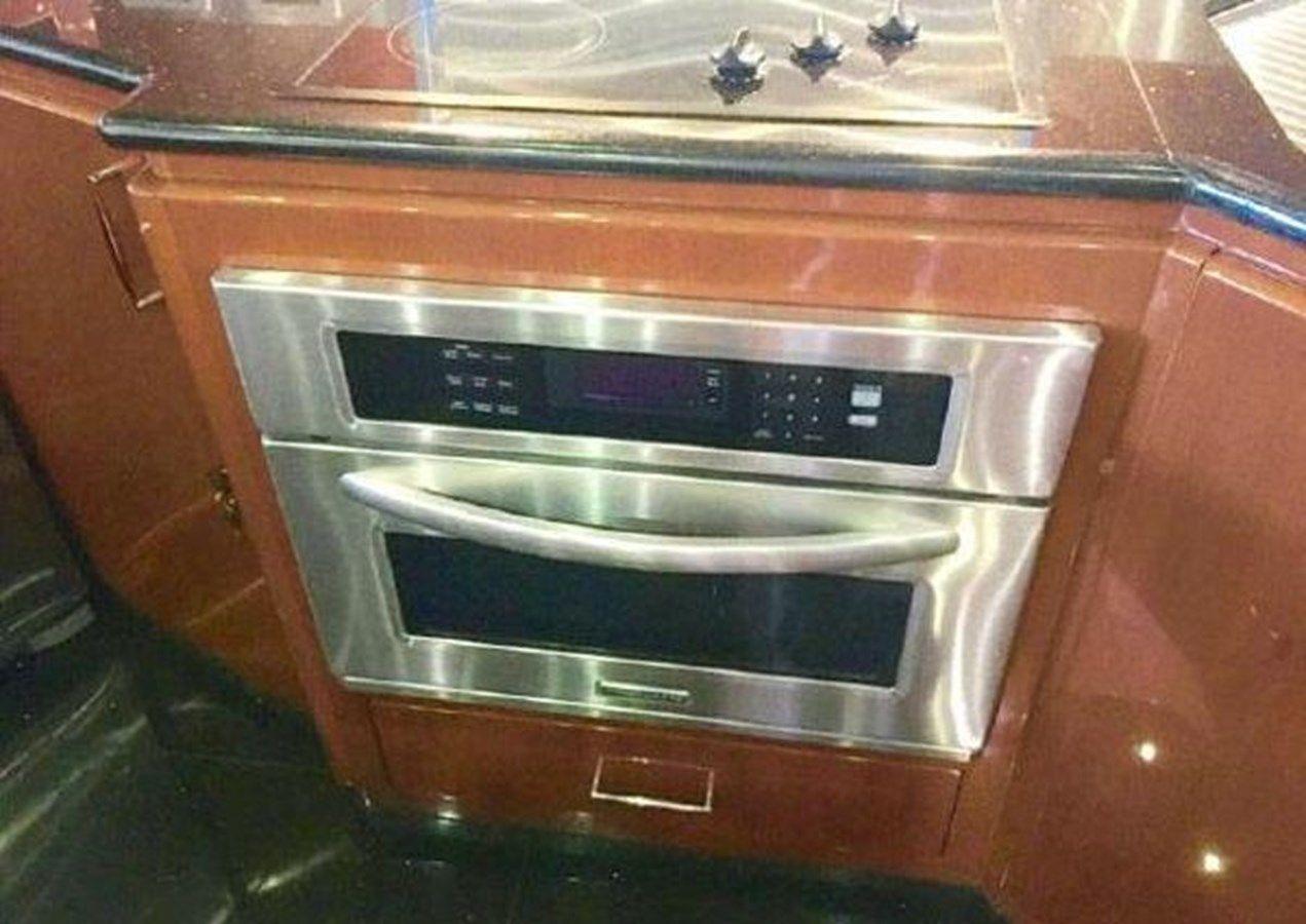 Buy a yacht 2004 Marquis 65 2004