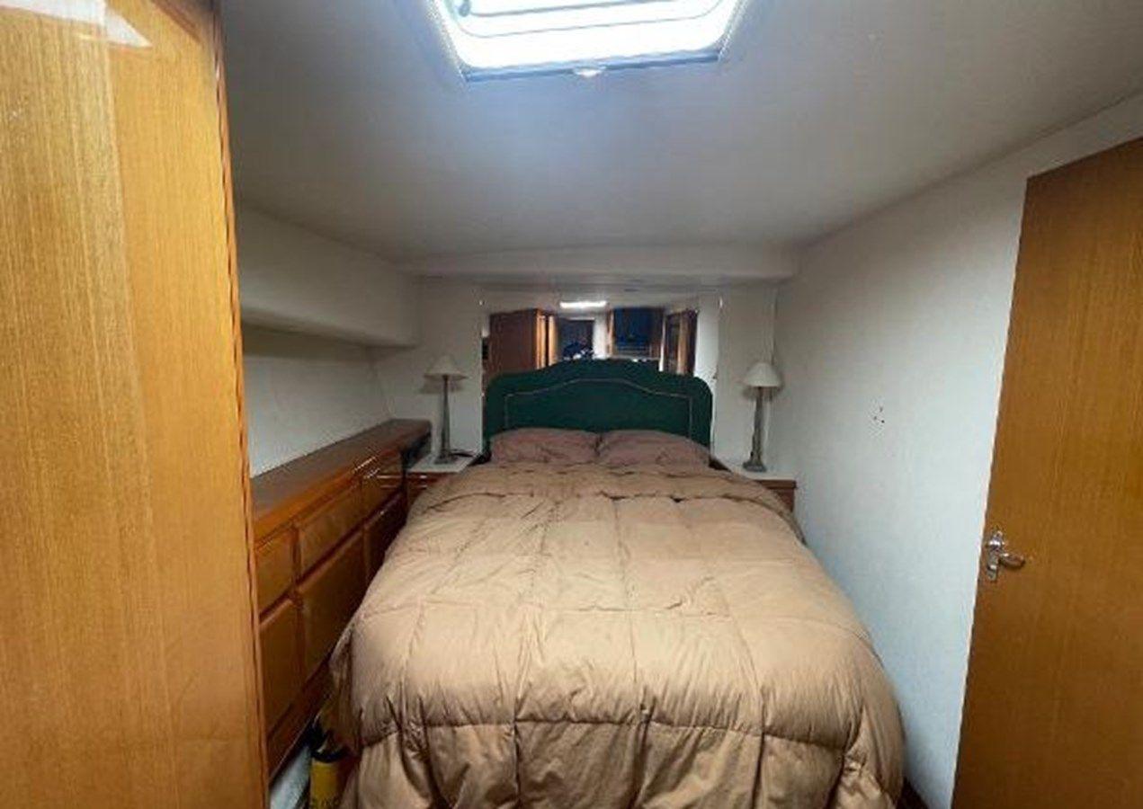 Buy a yacht 1999 Viking 50 Conv Sport Fisher