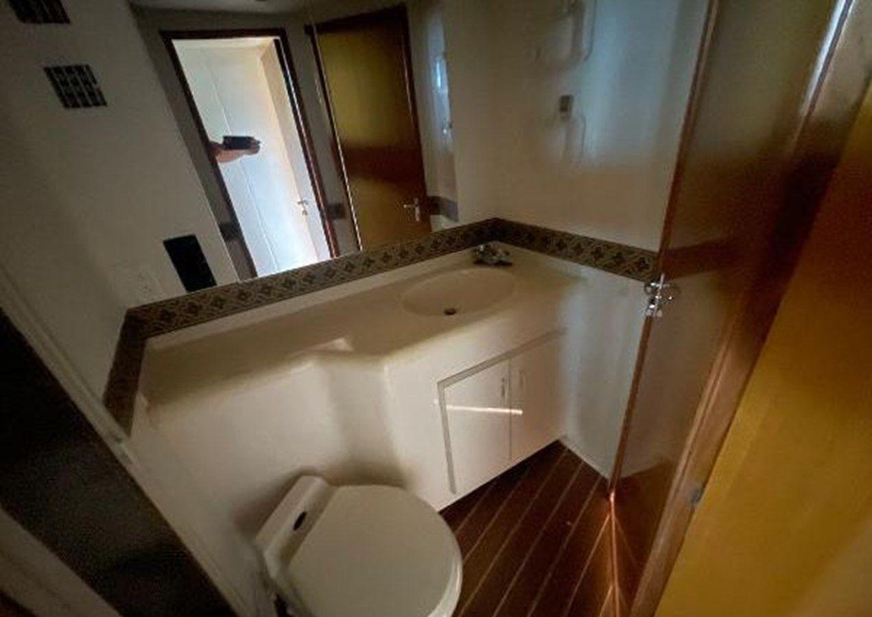 Buy a 1999 Viking 50 Conv Sport Fisher 1999 at Shestakov Yacht Sales