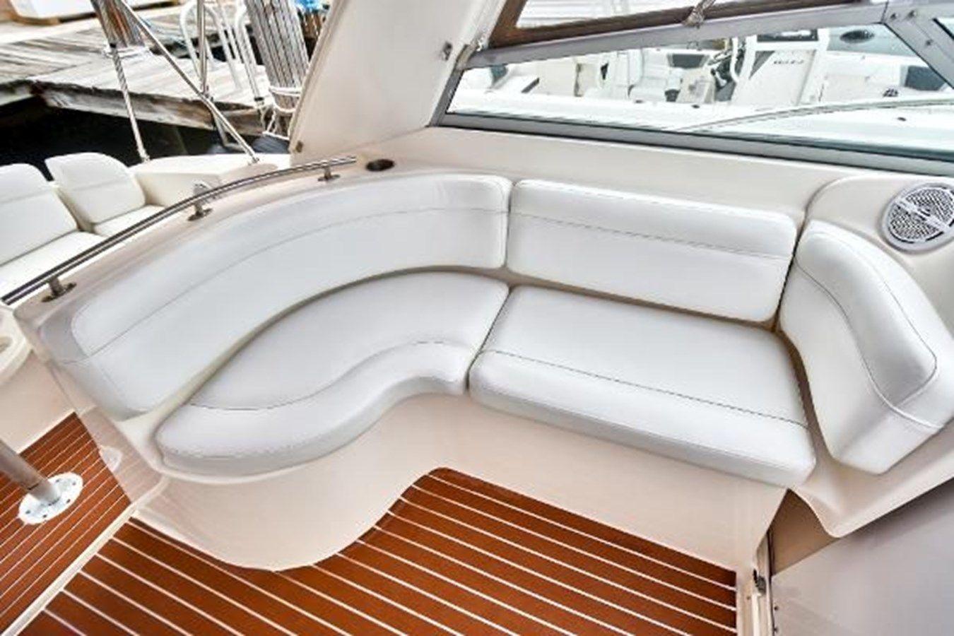 best yacht sales deals 2005 Rinker Fiesta Vee 342 - RINKER