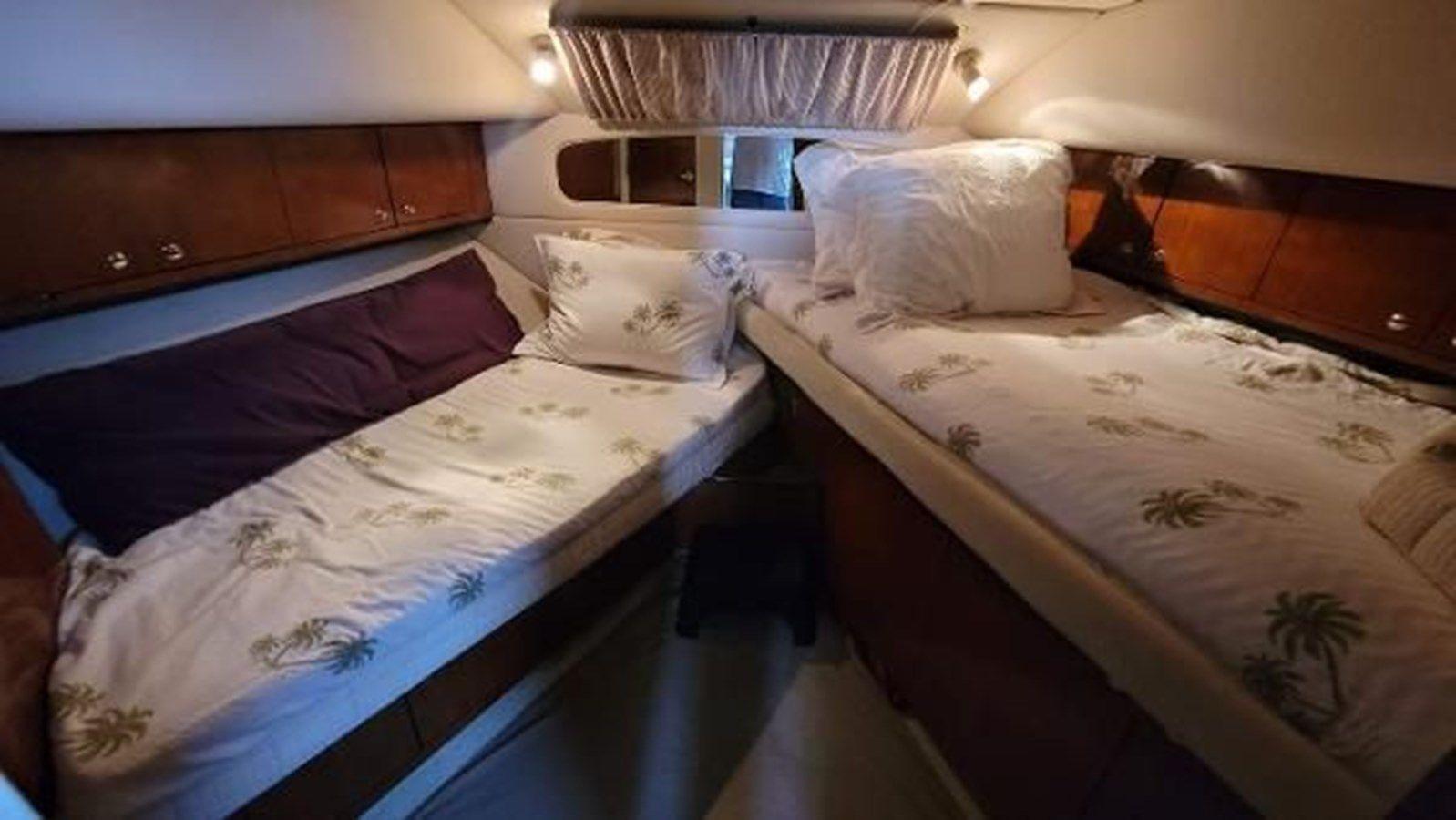 Купить 2003 Sea Ray 390 Motor Yacht - SEA RAY