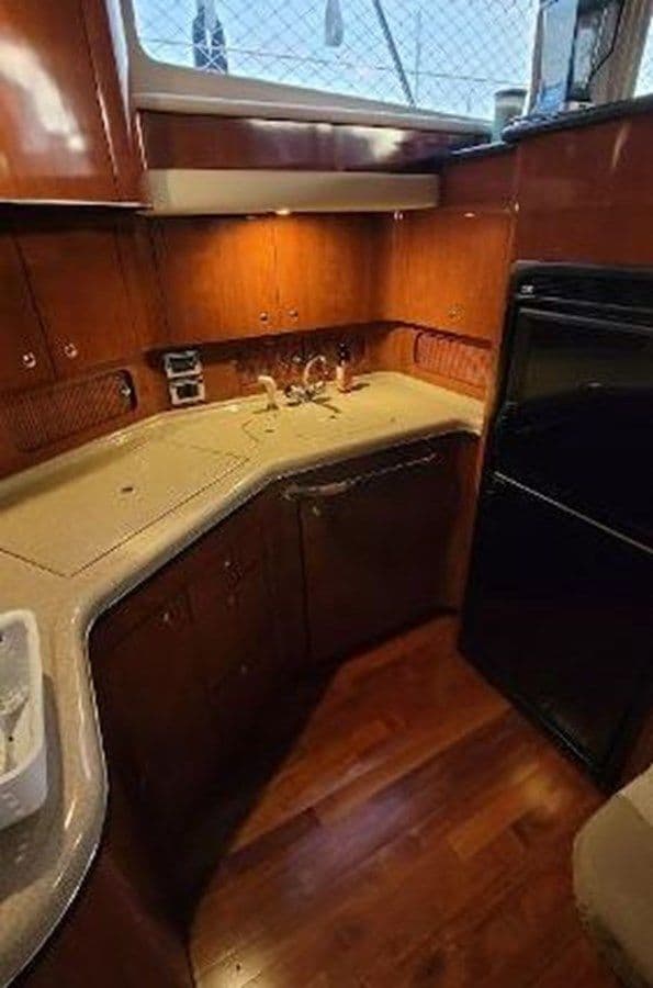 Лучшие предложения покупки яхты 2003 Sea Ray 390 Motor Yacht