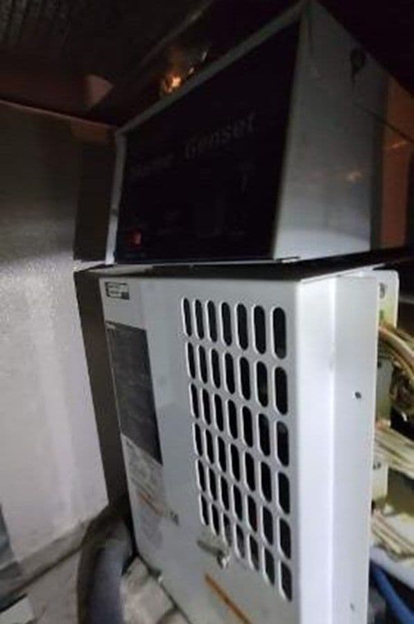 Купить яхту 2003 Sea Ray 390 Motor Yacht 41 в Shestakov Yacht Sales