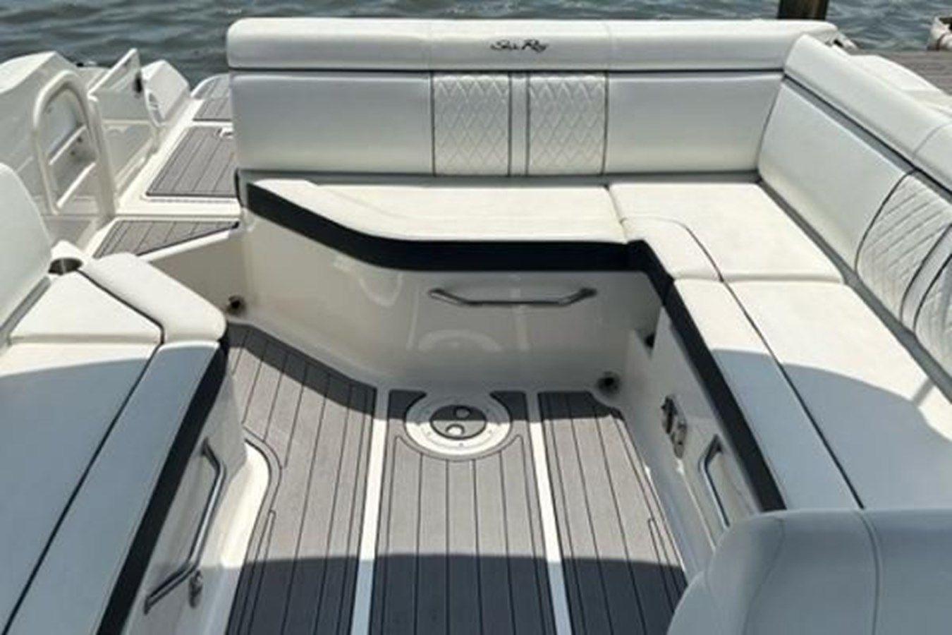 2015 Sea Ray 270 Sundeck 27