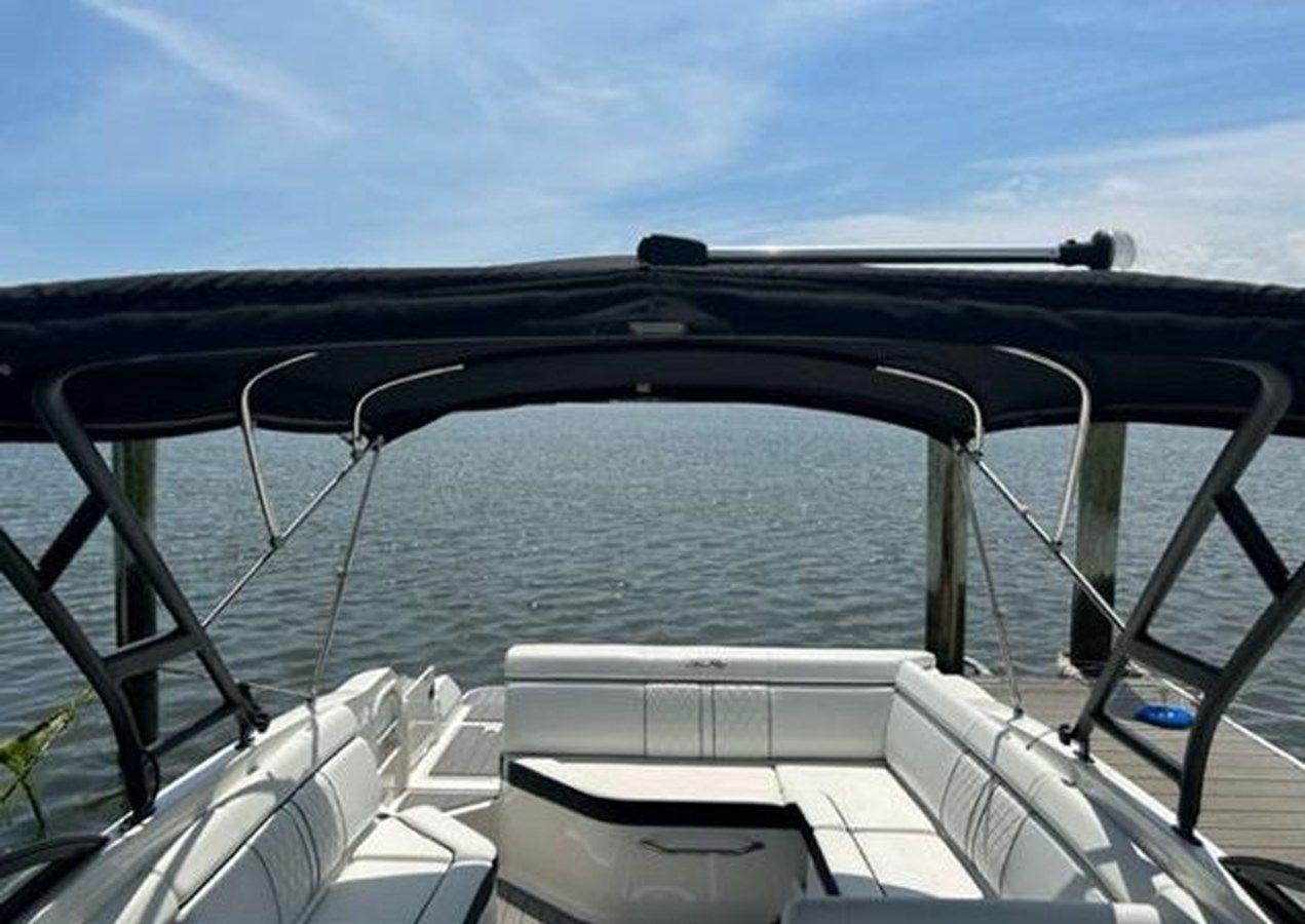 best yacht sales deals 2015 Sea Ray 270 Sundeck 2015