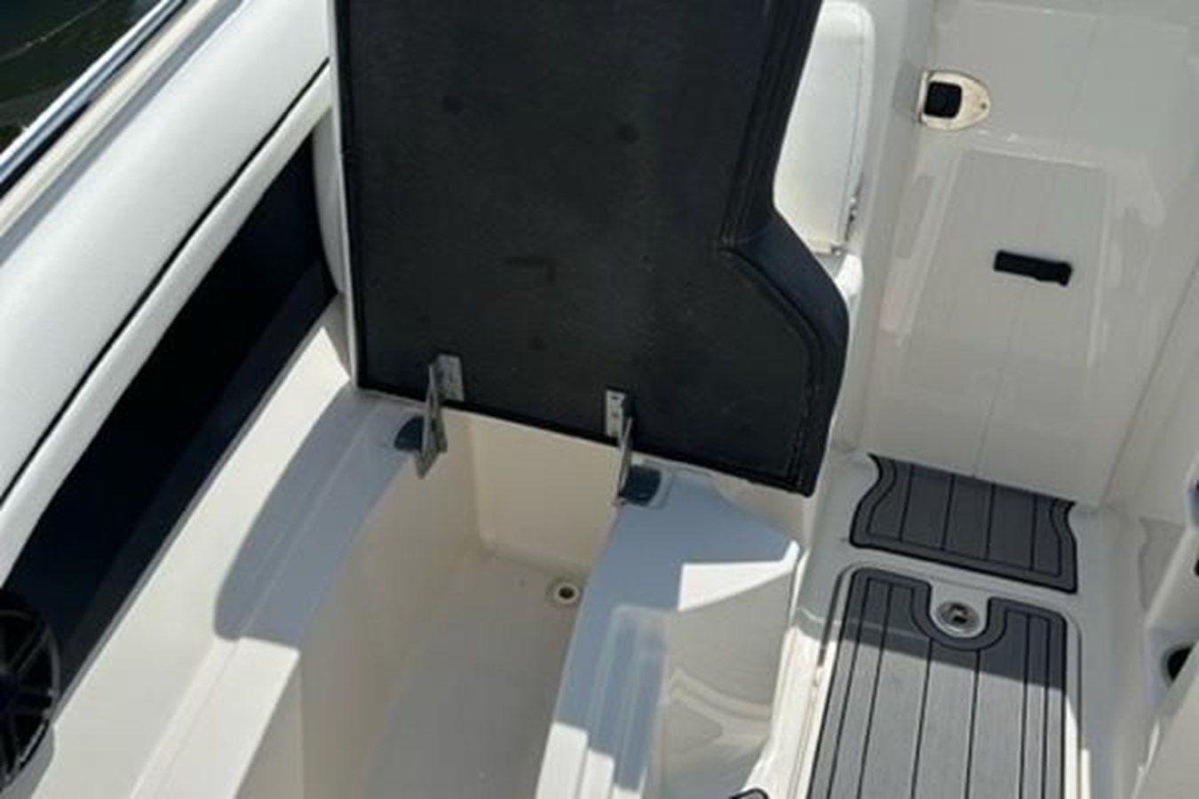 best yacht sales deals 2015 Sea Ray 270 Sundeck