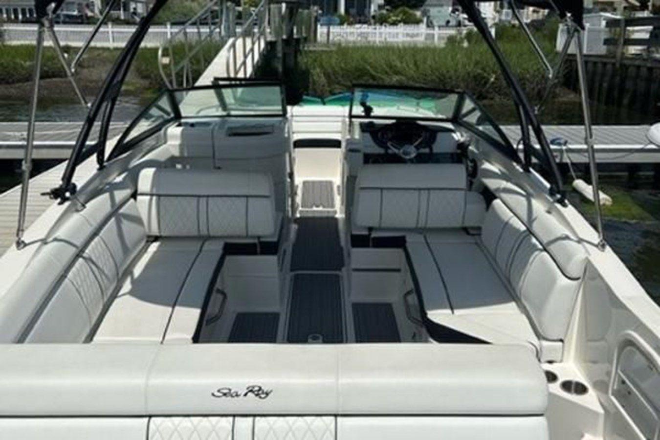 best yacht sales deals 2015 Sea Ray 270 Sundeck 27