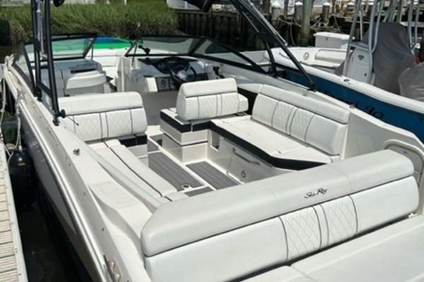 2015 Sea Ray 270 Sundeck