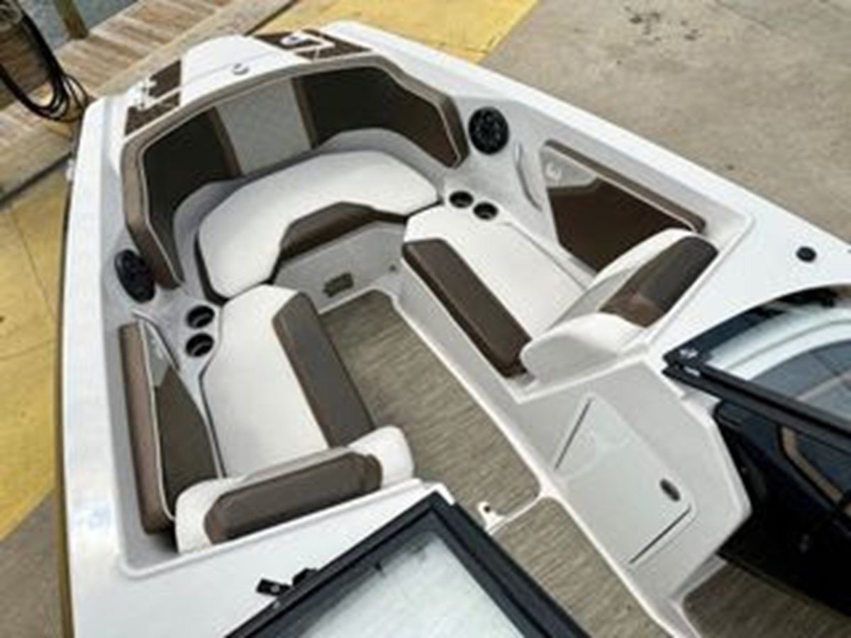 2019 Scarab 255 ID Open - SCARAB