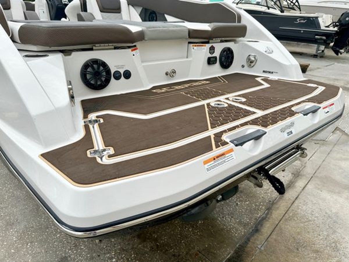 Buy a 2019 Scarab 255 ID Open 25 at Shestakov Yacht Sales