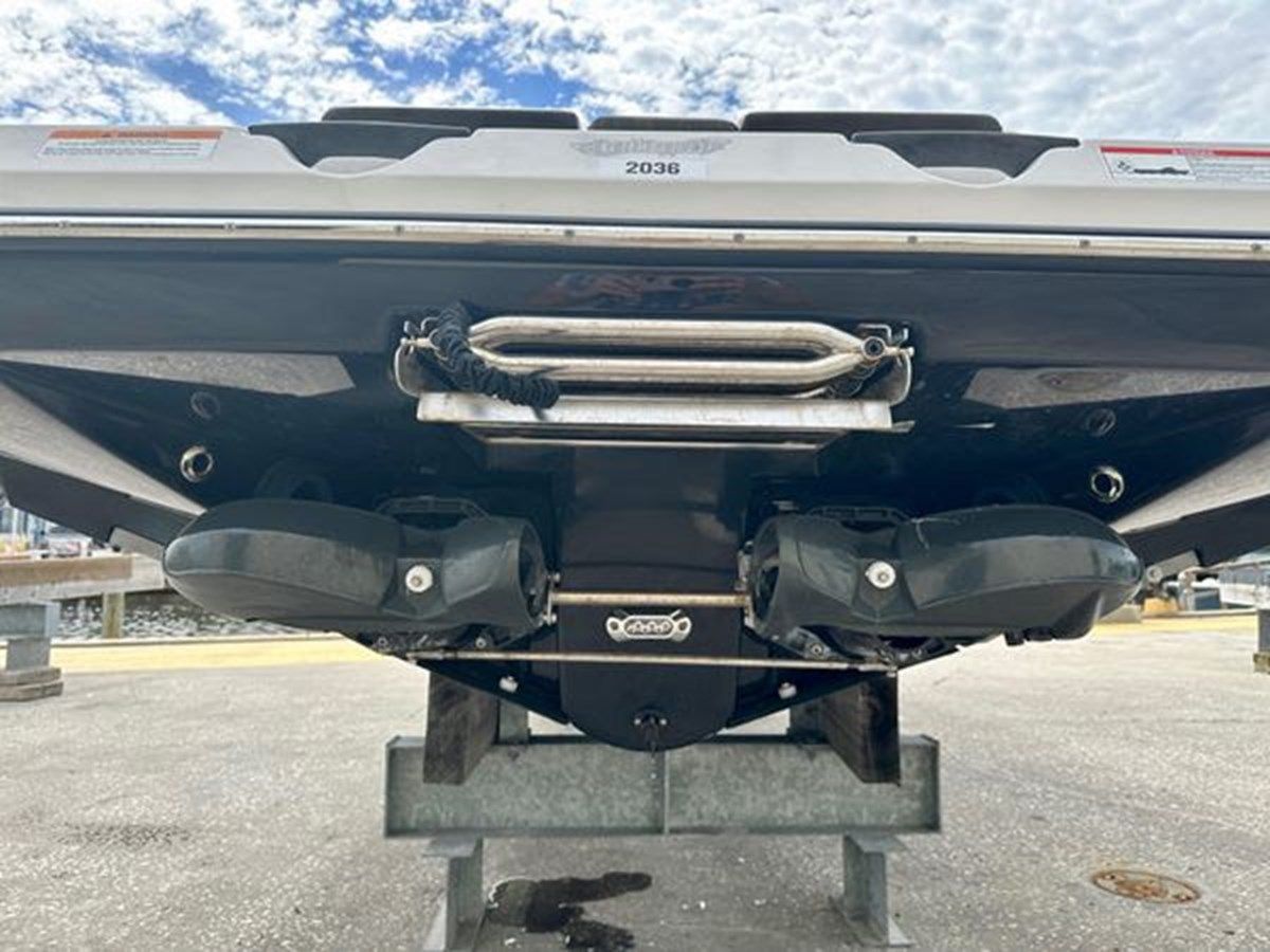 the best price on 2019 Scarab 255 ID Open