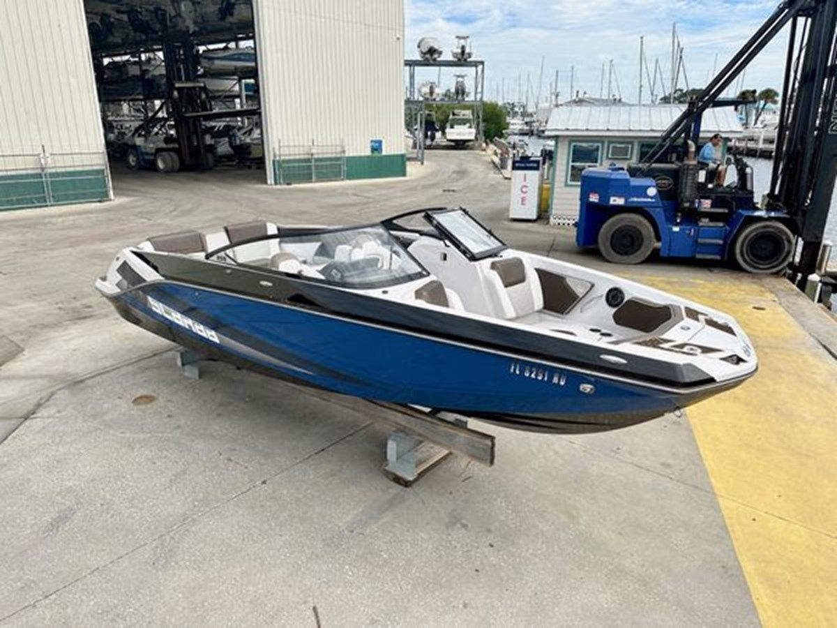2019 Scarab 255 ID Open price