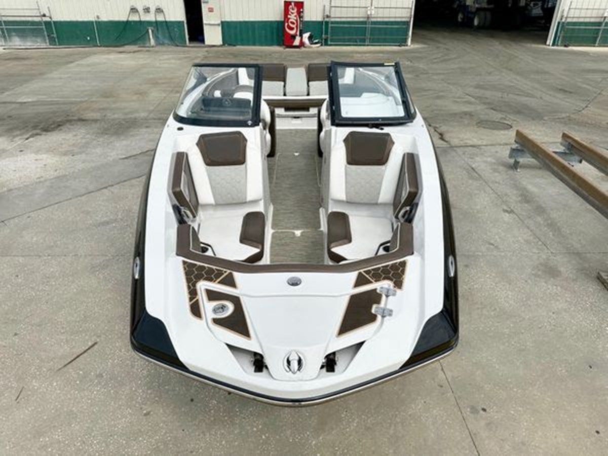 the best price on 2019 Scarab 255 ID Open 255 ID Open