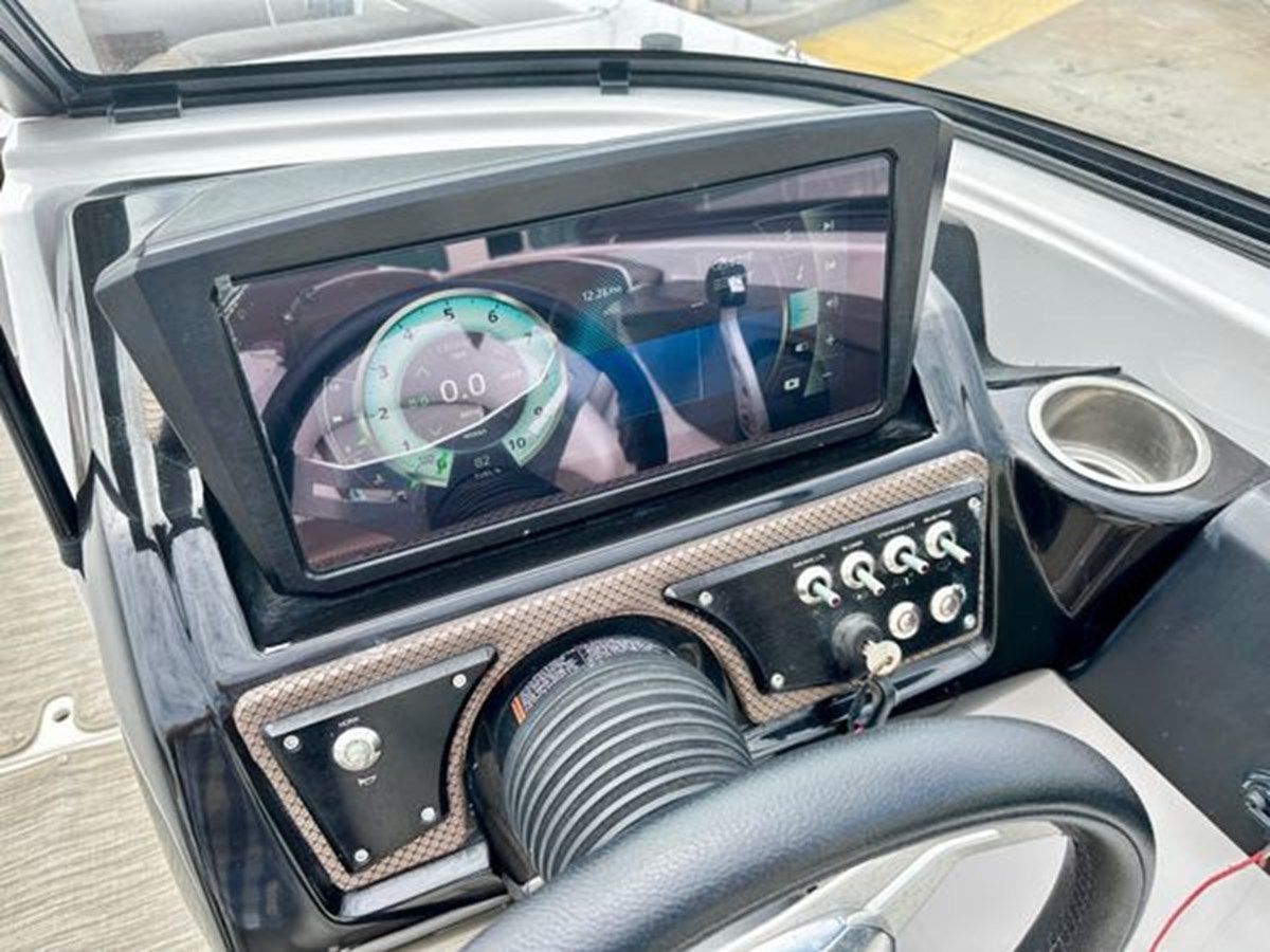 the best price on 2019 Scarab 255 ID Open 25