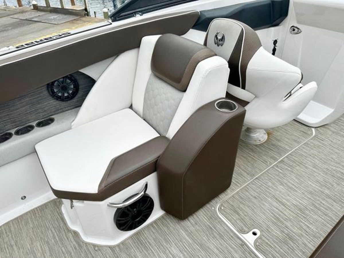 the best price on 2019 Scarab 255 ID Open 2019