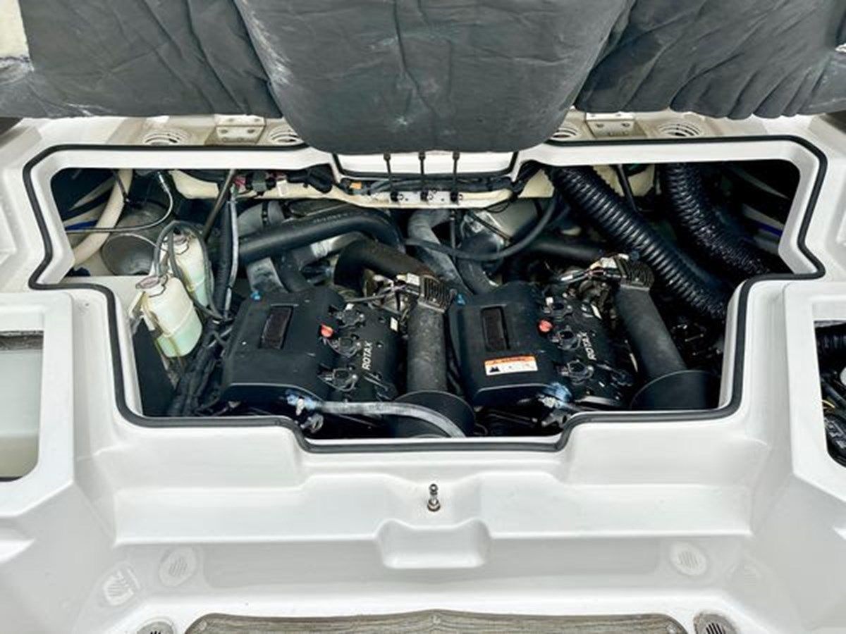 best yacht sales deals 2019 Scarab 255 ID Open 255 ID Open