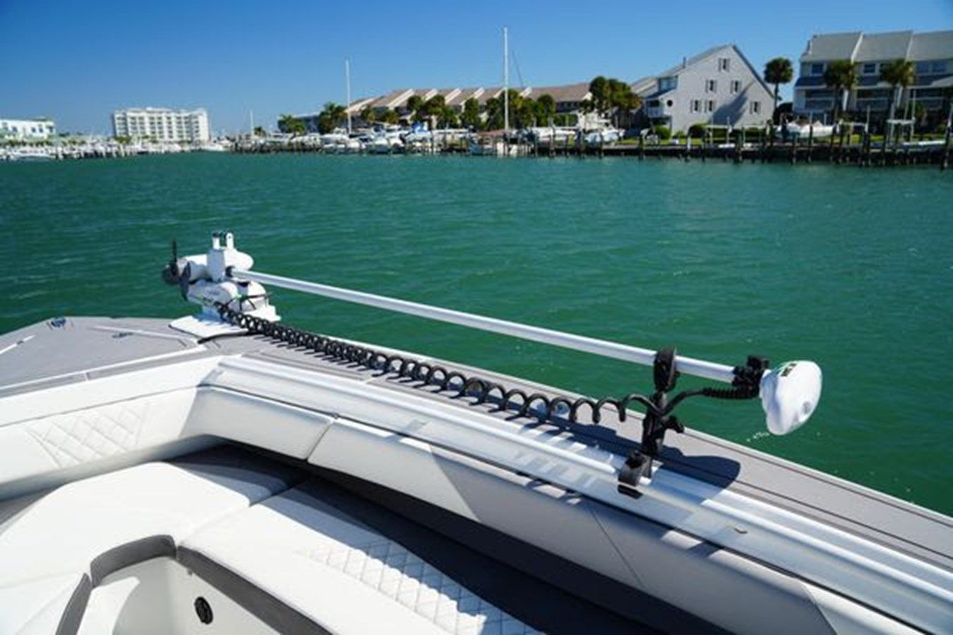 Buy a yacht 2020 Statement 250 Open