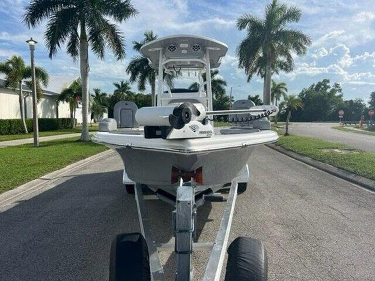 2021 Sea Pro 248 Bay yacht sale