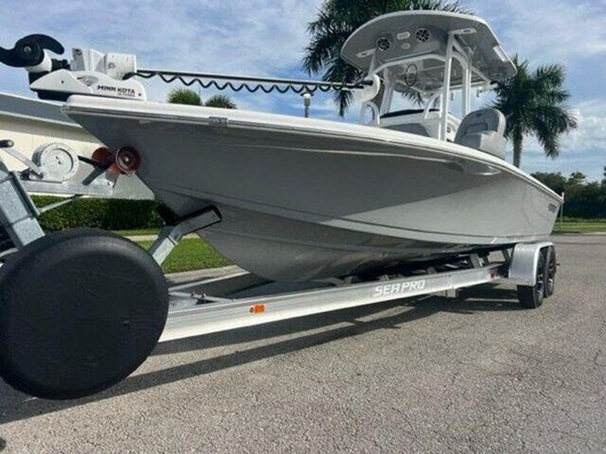 Buy a yacht 2021 Sea Pro 248 Bay 24