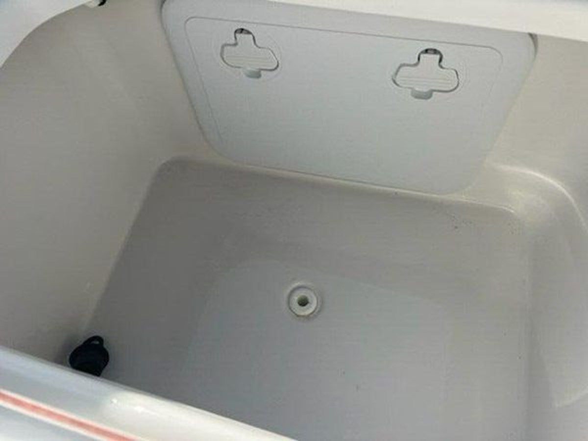 best yacht sales deals 2021 Sea Pro 248 Bay - SEA PRO