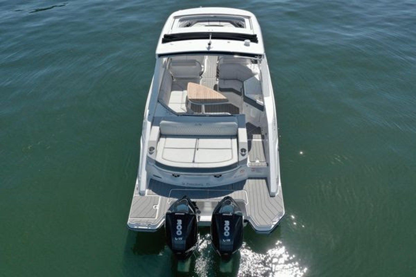 Buy a Settle Down - SEA RAY at Shestakov Yacht Sales