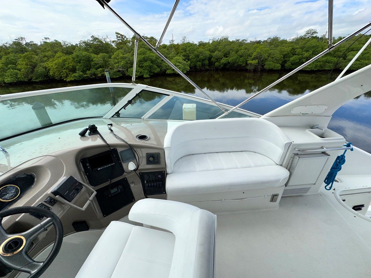 best yacht sales deals Journey 450 Pilothouse