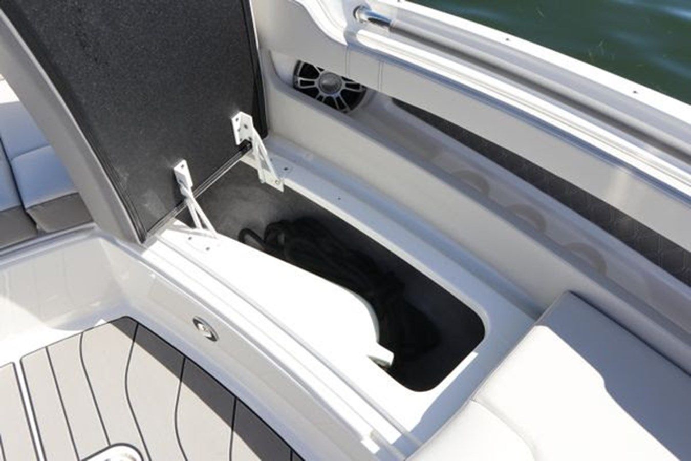 the best price on Settle Down