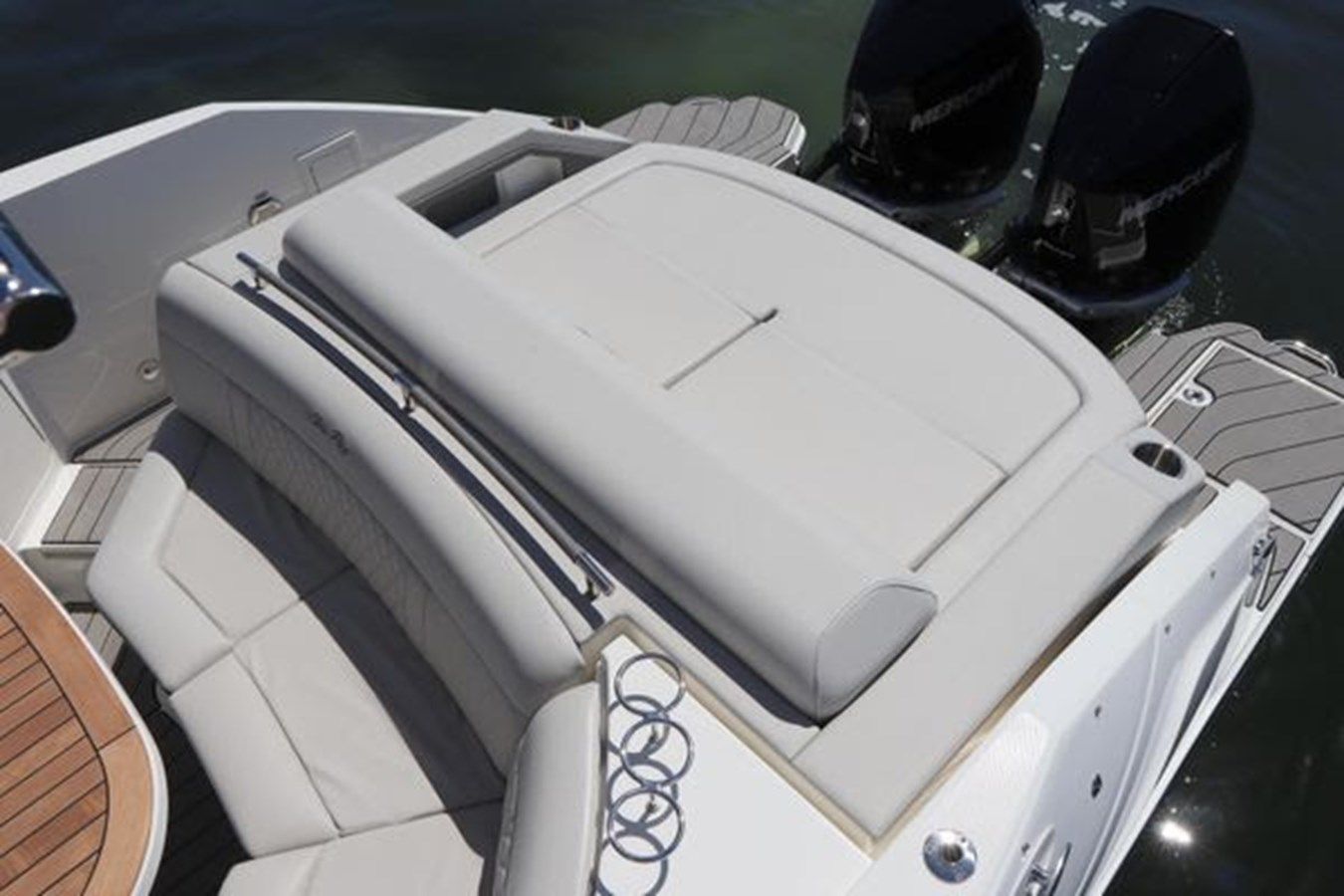 the best price on Settle Down 310 SLX